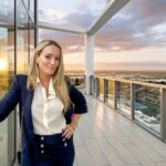 Claudia Albertario Instagram - 3 Principales motivos para invertir en “ONE METROPICA” #1 Precios super accessibles #2 Te aseguran 1 año de renta #3 Por ese año no pagas ni HOA ni TAXES 🤩🤩🤩 ↣ Además te dan un credito de $3,000 de fly and buy y si cerras antes de fin de ańo el cierre NO TIENE FEE. Excelente oportunidad para invertir en residencias de lujo desde 2 cuartos diseñadas por Philippe Stark. Amenities de 5 estrellas con vistas increíbles. Programa de Leaseback con 10% de retorno (total) por dos años acreditado al cierre de la compra. One Metropica alquilará la propiedad por el cliente por 1 año y también cubrirá los gastos de expensas e impuestos a la propiedad por ese tiempo. 📍Sunrise •Sawgrass walking •Hard Rock Stadium 5’ • Fort Lauderdale 10’ • Trader Joe’s walking ✔️ Info mi bio #realestate #sunrise #homesweethome #dreamhome #property #homesforsale #realestateagent #homebuying #realestateinvesting #homedesign #interiordesign #architecture #newhome #realestatemarket #homestaging #homeimprovement #househunting #realestateexpert #propertyinvestment #homesearch #firsttimehomebuyer #mortgage #creditscore #homeinspection #neighborhood #community #realestateindustry #homesweethome