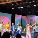 Claudia Albertario Instagram - Continua el exito de la comedia “Bajo Terapia” en el Teatro 8 !!! Sábados 8:30 pm y Domingos 5 pm Una Obra en Donde Nada es lo que Parece !!! No Te La Podes Perder !!! Compra tus tickets en teatro8.com o al 305-541-4841 #comedy #teatro #play #calle8 #bajoterapia