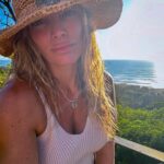 Claudia Albertario Instagram - ᴬˡᵍᵘⁿᵃˢ ᵈᵉ ᶜᵒˢᵗᵃ ʳⁱᶜᵃ 🇨🇷🤙 #familytime #SantaTeresaCR #CostaRica #puravida #ParaísoTropical #NaturalezaCostarricense #VidaPlayera