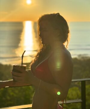 Claudia Albertario Instagram - ᴬˡᵍᵘⁿᵃˢ ᵈᵉ ᶜᵒˢᵗᵃ ʳⁱᶜᵃ 🇨🇷🤙

#familytime #SantaTeresaCR
#CostaRica #puravida #ParaísoTropical #NaturalezaCostarricense #VidaPlayera