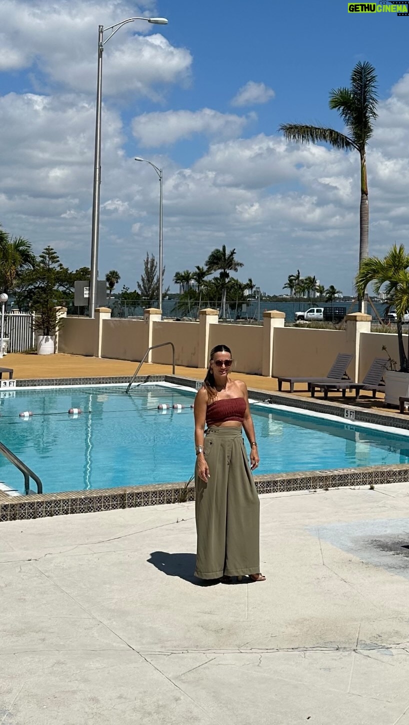 Claudia Albertario Instagram - ❗️OPORTUNIDAD 🤩 Ideal para inversores!! Nuevo condo a la venta!! ❗️FOR SALE 📍North Bay Village, Miami. ℹ️ Consúltanos para mas información #condo #forsale #realestate #northbayvillage #miami