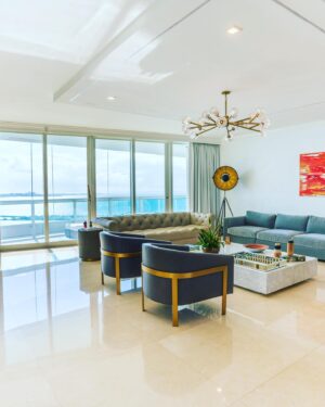 Claudia Albertario Instagram - •𝐅𝐎𝐑 𝐒𝐀𝐋𝐄∙
𝐒𝐚𝐧𝐭𝐚 𝐌𝐚𝐫𝐢𝐚 𝐁𝐫𝐢𝐜𝐤𝐞𝐥𝐥
Prestigious Residences
1643 Brickell Ave # 3504
Miami, FL 33129

BEDS: 4 | BATHS: 5.5 | 4,030 SQ.FT
List Price : $4,950,000.00
Introducing an exquisite flow-through residence located in the renowned Santa Maria Building, situated in the bustling area of Miami. The spacious living areas are complemented by expansive terraces, providing breathtaking panoramic views of both the Miami skyline and Biscayne Bay. In addition to its prime location, residents of Santa Maria can enjoy a wide range of amenities such as resident clubhouse, a rooftop fitness center, a bayfront pool, a marina and a tennis court. The building also house a restaurant, while the lush grounds include a historic mansion, with convenient access to Downtown, Miami, Brickell, and Coconut Grove. This property is perfectly situated for those seeking the ultimate Miami lifestyle.

•𝐏𝐀𝐑𝐀 𝐕𝐄𝐍𝐓𝐀∙
𝐒𝐚𝐧𝐭𝐚 𝐌𝐚𝐫𝐢𝐚 𝐁𝐫𝐢𝐜𝐤𝐞𝐥𝐥
Prestigiosa Residencia
1643 Brickell Ave # 3504
Miami, FL 33129

CAMAS: 4 | BAÑOS: 5,5 | 4.030 PIES CUADRADOS

Precio de lista: $4.950,000,00 
Presentamos una exquisita residencia de lujo ubicada en el famoso edificio de Santa María, situado en la bulliciosa zona de Miami. La amplia sal de estar se complementa con amplias terrazas, que ofrecen impresionantes vistas panorámicas tanto del horizonte de Miami como de la bahía de Biscayne. Además de su ubicación privilegiada, los residentes de Santa María pueden disfrutar de una amplia gama de servicios, como una casa club para residentes, un gimnasio en la azotea, una piscina frente a la bahía, un puerto deportivo y una pista de tenis. El edificio también alberga un restaurante, mientras que los exuberantes jardines incluyen una mansión histórica, con cómodo acceso al centro de la ciudad, Miami, Brickell y Coconut Grove. Esta propiedad está perfectamente situada para aquellos que buscan el mejor estilo de vida de Miami.

✔️Info bio 

#fortunechristiesinternationalrealestate #realestate #lifestile