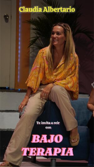 Claudia Albertario Instagram - 🌟 ¡Hola! Soy Claudia Albertario de #BajoTerapia. 🎭 Únete a nosotros en Teatro 8 para una experiencia teatral llena de risas y emociones profundas. No te pierdas la oportunidad de disfrutar esta increíble obra. Consigue tus entradas en www.teatro8.com o llama al 305-541-4841. ¡Te esperamos con los brazos abiertos! 💖 #TeatroMiami #ArteYEntretenimiento