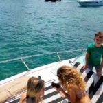 Claudia Albertario Instagram - Another day in the paradise. Mas que agradecida 🤩🫶🙌 @festival_boat #miami #lifestyle #familytime