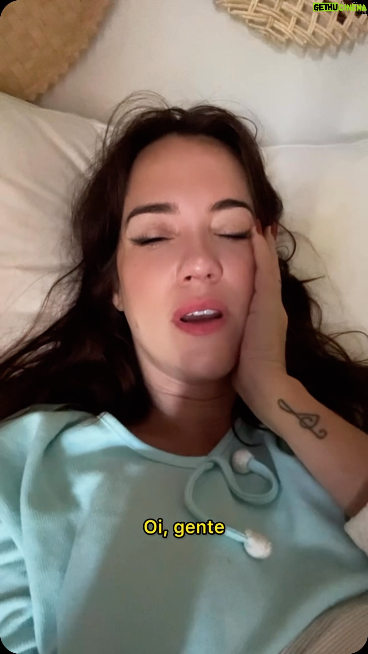 Claudia Campolina Instagram - Estelinha aproveitou a a polêmica pra lançar sua nova coleção Privatiza Já