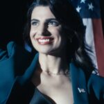 Claudia Doumit Instagram - Don’t lose your heads, lads, it’s Victoria’s S3 recap.