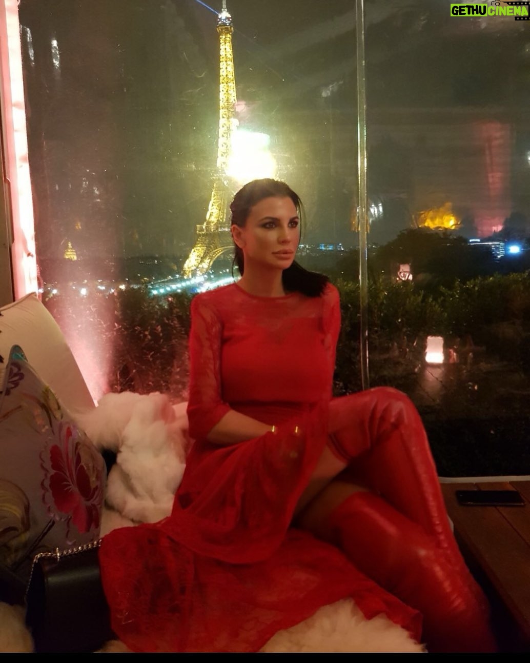 Claudia Galanti - 3.4K Likes - When red nights come in paris ....
