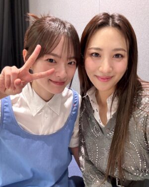 Claudia Kim Instagram - press day!

Get ready to watch our first episode on @jtbcdrama and @tving.official on May 4th 10:30 pm KST and also on @netflixkr starting May 5th 🤍

#TheAtypicalFamily #히어로는아닙니다만