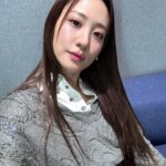 Claudia Kim Instagram - press day! Get ready to watch our first episode on @jtbcdrama and @tving.official on May 4th 10:30 pm KST and also on @netflixkr starting May 5th 🤍 #TheAtypicalFamily #히어로는아닙니다만