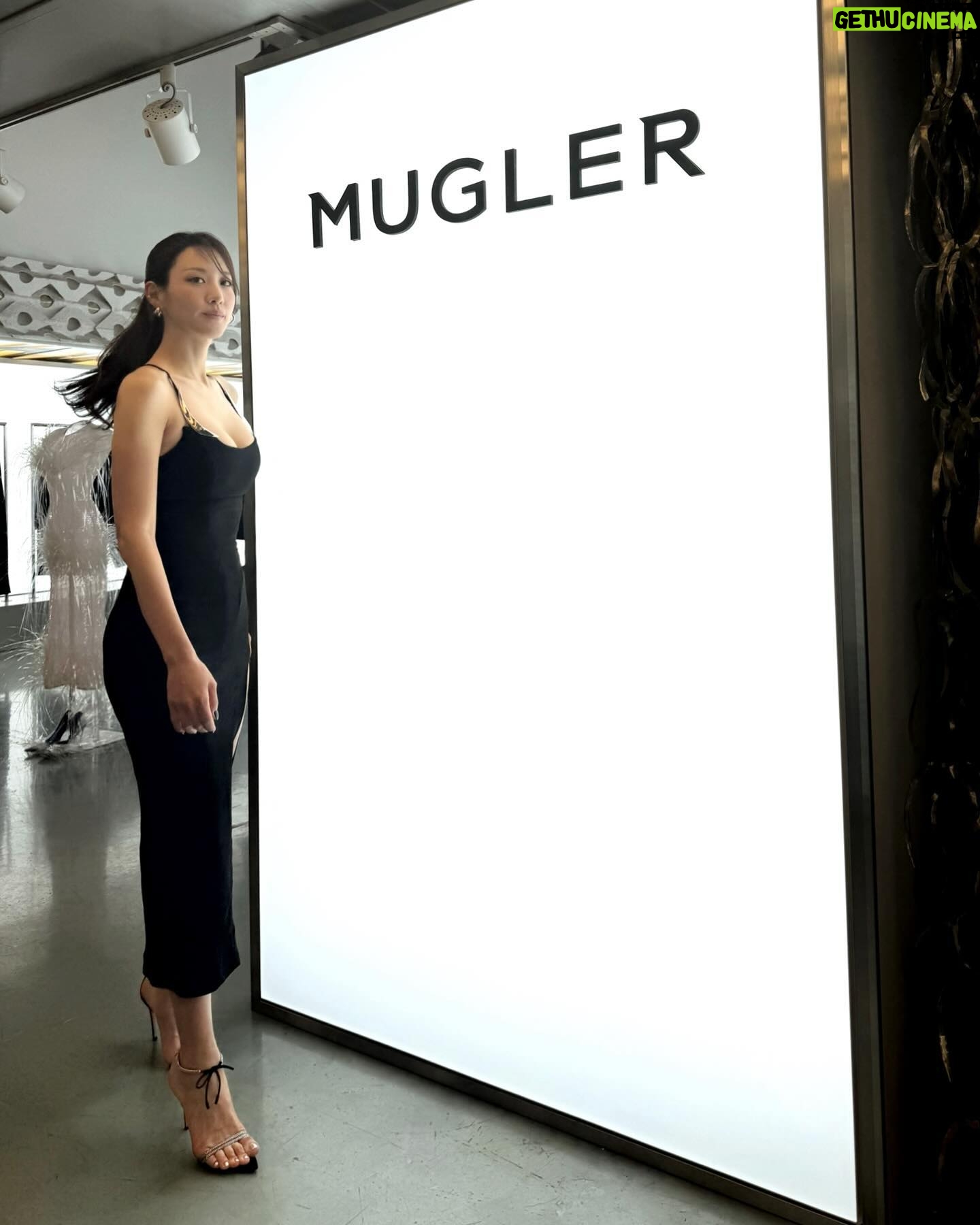 Claudia Kim - 58.3K Likes - @muglerofficial x @10corsocomoseoul ❤️🔥