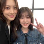 Claudia Kim Instagram - love this girl. 동희고모 오랜만에 봤다고 낯설어하지마~ 나야🤍 복.동.희! @soi_hami @yg_stage #ygfamily