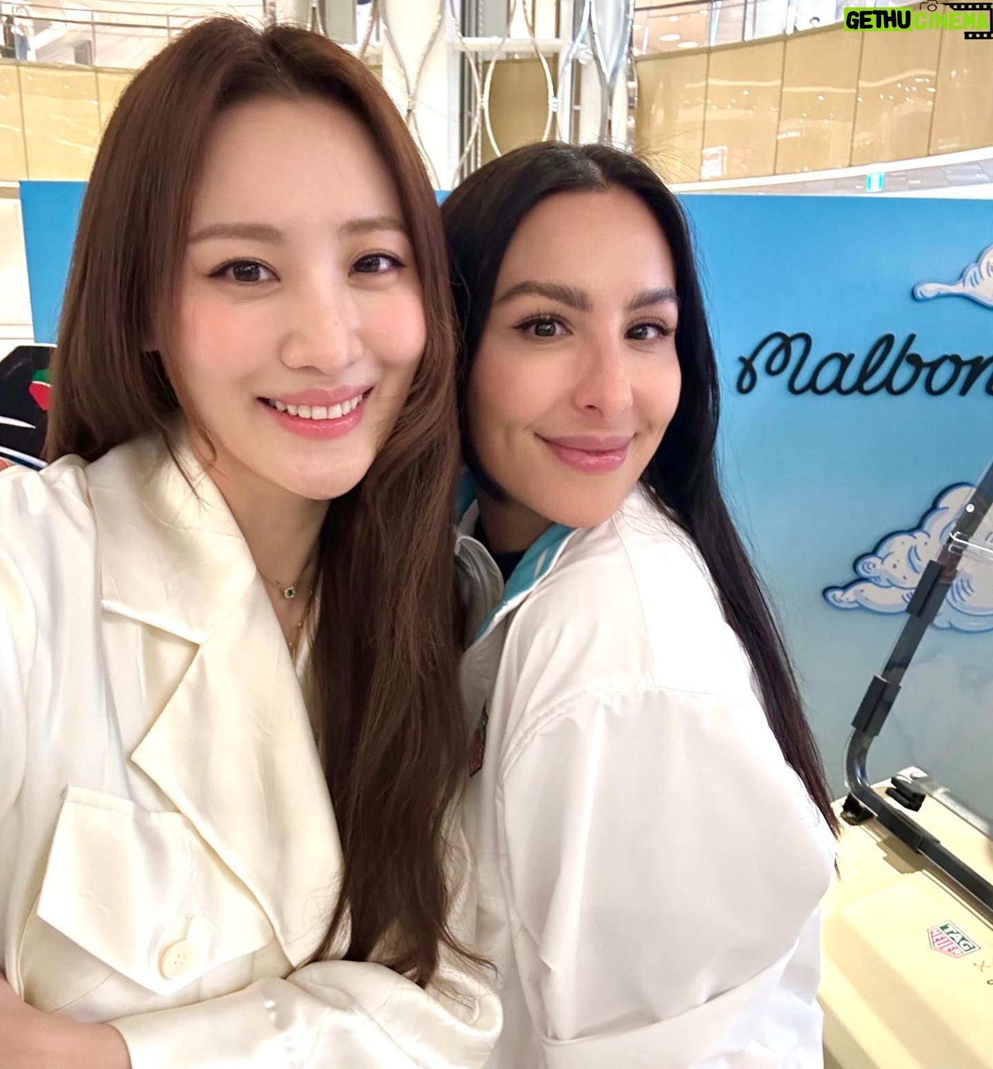 Claudia Kim Instagram - TAG meets Malbon golf ๐๐ค๐ ๋ง๋ณธ ๋ฒํท์ด ๊น๋นก ๊น๋นก ์์ง์ด๋ ๊ณจํ ์ฑ ๊ธฐ๋ฅ์ด ์๋ ์๊ณ. ๊ณจํ ์๊ณ ์์ด ๋ฒํ
ผ๋๋ฐ ์ ๊ฐ์ ธ์ผ๊ฒ ๋ค! #ad @tagheuer #TAGHeuerXMalbon #ํ๊ทธํธ์ด์ด #๋ง๋ณธ๊ณจํ #connectedcaliberE4golfedition