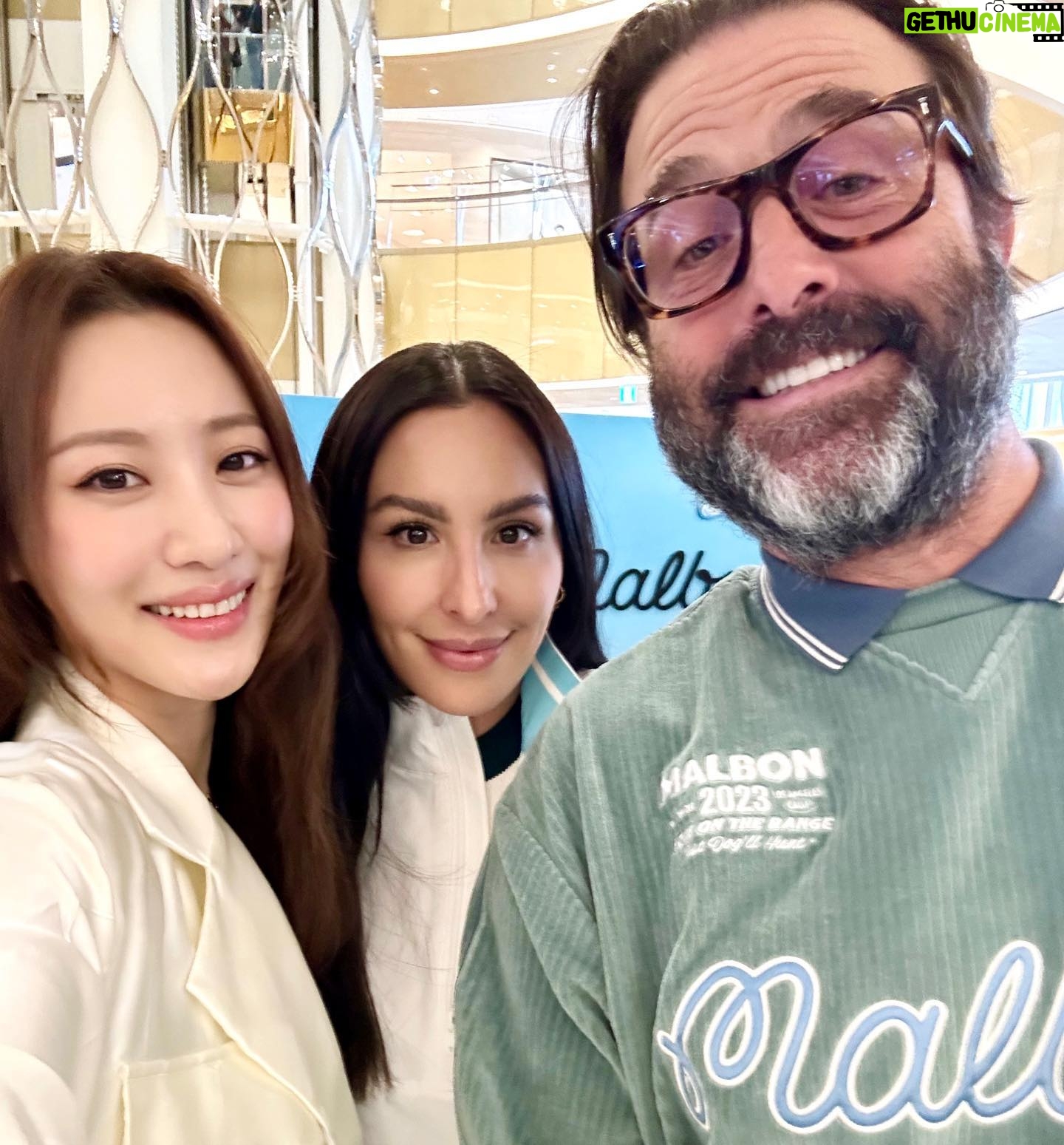 Claudia Kim Instagram - TAG meets Malbon golf ๐๐ค๐ ๋ง๋ณธ ๋ฒํท์ด ๊น๋นก ๊น๋นก ์์ง์ด๋ ๊ณจํ ์ฑ ๊ธฐ๋ฅ์ด ์๋ ์๊ณ. ๊ณจํ ์๊ณ ์์ด ๋ฒํ
ผ๋๋ฐ ์ ๊ฐ์ ธ์ผ๊ฒ ๋ค! #ad @tagheuer #TAGHeuerXMalbon #ํ๊ทธํธ์ด์ด #๋ง๋ณธ๊ณจํ #connectedcaliberE4golfedition