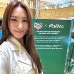 Claudia Kim Instagram - TAG meets Malbon golf 💚🤍💚 말본 버킷이 깜빡 깜빡 움직이는 골프 앱 기능이 있는 시계. 골프 시계 없이 버텼는데 얜 가져야겠다! #ad @tagheuer #TAGHeuerXMalbon #태그호이어 #말본골프 #connectedcaliberE4golfedition