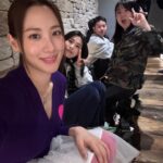 Claudia Kim Instagram - 행복한 연휴 보내세요 🐉💗 Love, C