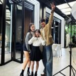 Claudia Kim Instagram - 오늘 밤도 본방사수 🫶🏻🎶 #히어로는아닙니다만