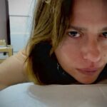 Claudia Pandolfi Instagram – Sta mano pò esse massaggio o esse cera.
Oggi è stata cera.