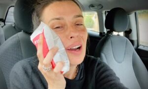 Claudia Pandolfi Instagram - Aiauguri a tutti.
