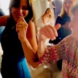 Claudia Pandolfi Instagram - Voi sposatevi che a ballare ci pensiamo noi.
@filipporis