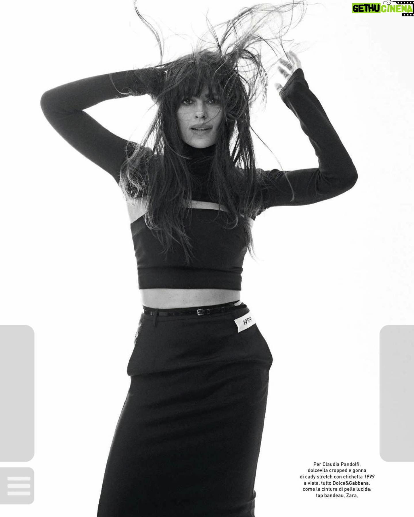 Claudia Pandolfi - 11.8K Likes - ELLE ❣️
@elle_italia
Intervista di @silvialocatelli_elle
In copertina blazer @numeroventuno
Minidress @federicatosi
Gioielli @crivelliofficial
Styling @monicacuretti
Ph. @adrianorusso_studio
Hair @ezio_diaferia_
Mua @chiaracorsaletti e @camillaguadagnolimua
Ha collaborato @gabrieleciciriello
Eternamene grata a @fdsmanagement ❣️