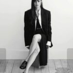 Claudia Pandolfi Instagram - ELLE ❣️ @elle_italia Intervista di @silvialocatelli_elle In copertina blazer @numeroventuno Minidress @federicatosi Gioielli @crivelliofficial Styling @monicacuretti Ph. @adrianorusso_studio Hair @ezio_diaferia_ Mua @chiaracorsaletti e @camillaguadagnolimua Ha collaborato @gabrieleciciriello Eternamene grata a @fdsmanagement ❣️