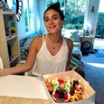 Claudia Zepeda Instagram - Hola, 28’s! ♥️ Estoy emocionada por esta vuelta al sol. Confío en el universo 💛