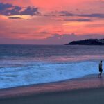 Claudia Zepeda Instagram - Entre cervezas, Café con vista al mar, Una mirada azul, Atardeceres rosas, Perros felices, Orgasmos culinarios, Lugares nuevos y secretos, Miradas de pasión, Y un poco de surf.