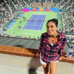 Claudia Zepeda Instagram - 1. Roadtrip 2. Indian Wells tournament 3. Hiking 4. Blooming 💜 5. Una Clau muy feliz. 6. Más flores porque amamos las flores. 7. Las estrellas haciendo lo suyo.
