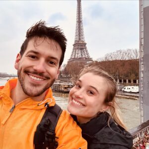 Claudie Mercier Instagram - Belle première journée à Paris même si on nous réponds en anglais même si on parle français. 😂🇫🇷 

Merci @decathloncanada de nous faire vivre cette aventure mémorable. 💛 #invitation