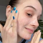 Claudie Mercier Instagram - Mes coups d'coeur @cerave_canada pour ma peau qui craque de sécheresse. 🫠 C'est définitivement une collaboration de rêve pour moi qui utilise leurs produits depuis longtemps. ✨ #pub