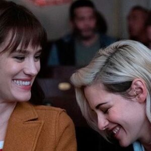 Clea DuVall Instagram - All I’ve ever wanted was a Christmas movie that represented my experience so I made one. Here’s a first look at @happiestseason courtesy of @people !! 
❤️💚🎄💚❤️