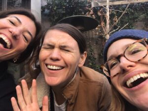Clea DuVall Instagram - This photo was taken the first time I got together with @jencrittenden and @gaballgreen to talk about @housebrokenfox. I can’t believe after over 3 years of work by countless talented people, #housebrokenfox is premiering tonight!! I’m so grateful to everyone who made this show possible. It’s been a blast to work on and I’ve learned a ton. Watch tonight at 9 PM on FOX! ❤️🐩❤️🐈❤️🐕‍🦺❤️🐖❤️