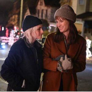Clea DuVall Instagram - Repost @hulu with @get_repost
・・・
This holiday season, come out and meet the family 💚 Kristen Stewart and Mackenzie Davis star in an all-new Christmas rom-com –– #HappiestSeason premieres November 25, only on Hulu.
.
The movie, co-written and directed by Clea DuVall, stars Kristen Stewart, Mackenzie Davis, Mary Steenburgen, Victor Garber, Alison Brie, Aubrey Plaza, Dan Levy, and Mary Holland. Happiest Season premieres November 25, only on Hulu.