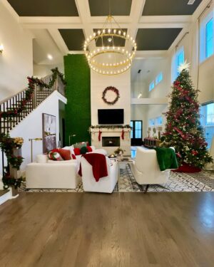 Clea Shearer Instagram - Our rental house has officially decked the halls 🎄 We’re here for the next month (fingers crossed our new house finishes on time), and I couldn’t be happier to live in a Hallmark movie. ♥️☃️🎅🏼🔔💚