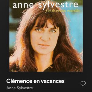 Clémence Poésy Instagram - Je dois mon prénom à Anne Sylvestre... enfin je dois mon prénom à l ‘ amour de ma mère pour Anne Sylvestre...
Je lui dois... je leur dois à toutes les deux d ‘ailleurs... une grande partie de mon féminisme, de ma compréhension du “ flou” de ma passion des sorcières, de mes indignations, de mes engagements et de ma préférence toujours, pour celles et ceux qui “ doutent”
Merci pour la justesse et merci pour l’ humour, merci pour les frissons, pour les larmes... merci pour la tendresse...au revoir Madame Anne.