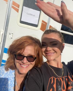 Clodelle Instagram - To the woman who is always dancing 💖
Out of all the amazing things life has brought me, 
I believe I was truly blessed to have such an amazing woman in my life that I get to call, mom. 
I admire you so much, you are such a special light! Thank you for being who you are. Life with you is a privilege❤️‍🔥
Happy Mother’s Day to my rock @ebullitionphotos 💐👩‍👧👯‍♀️ je t’aime