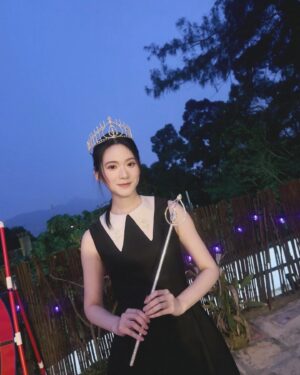 Cloud Wan Instagram - 新婚快樂！！#latergram 
Thanks for inviting me to this crazily fun party ✨
@louisa_mak @keithshing_ 

Your love is a perfect example of what happens when two people become one 🤍
Cheers to love, laughters and happily ever after 💖

Wardrobe: @lanecrawford
