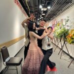Cloud Wan Instagram - WHAT A TEAM… 當你想同大家好好地影張相🥺🥺🥺🥺🥺 事情逐漸失控～～～ 我地可以擁有一張合照嗎？😆😆 @wingwong_wingwong @chkitmatthew @ki.neks_ho 正確示範 @janicepun @mandygoo @jayfungmusic
