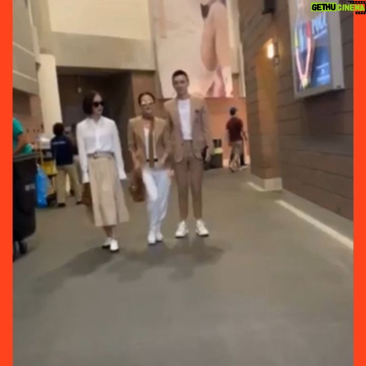 CoCo Lee - 3.6K Likes - CoCo with friends in New York City
@jjlin @luodanwang @jumiuswong @ralphlauren
#RalphsClub #RLCollection #FW2019 #NYFW #RalphLauren
#throwbacksunday