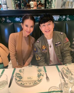 CoCo Lee Instagram - CoCo with friends in New York City
@jjlin @luodanwang @jumiuswong @ralphlauren

#RalphsClub #RLCollection #FW2019 #NYFW #RalphLauren
#throwbacksunday