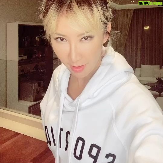 CoCo Lee - 4.7K Likes - Wiggle wiggle wiggle... #dance #cocolee