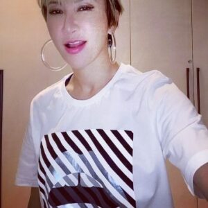 CoCo Lee Instagram - Bananadrop Challenge ✔️#tiktokers #dancechallenge  #bananadrop #cocolee
