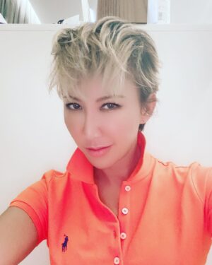 CoCo Lee Instagram - Got my orange polo and now I’m ready for Anything!!! Love u guys at @ralphlauren for my gift 💝💝💝