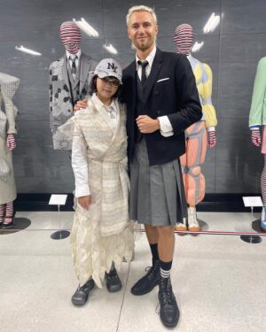 Coco Instagram - So happy to meet you @thombrowne ❤️🤍💙

Congratulations 20th Anniversary🎉