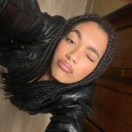 Coco Rebecca Edogamhe Instagram - Negli scorsi giorni sono stata meno attiva del solito , perché ho notato che avevo bisogno di prendere un po’ le distanze e che non avevo tante cose da dire, da comunicare o da far vedere. Sono state settimane intense e continueranno ad esserlo, sia per quello che sta succedendo nel mondo, nel nostro paese e nella quotidianità. Una lavatrice di eccitazione, gratitudine, tristezza, rabbia, dolore, dolore, paura, felicità e per metabolizzare tutto è giusto distaccarsi un attimo ❤️‍🩹🫂
