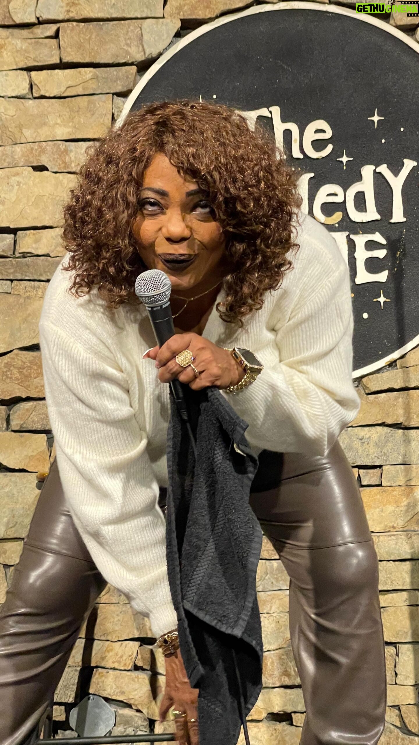 Cocoa Brown - 1K Likes - Just a little message from the GAWD....Grown A$$ Woman delegation... love Your Auntie Cocoaโค๏ธโค๏ธโค๏ธ#todayisnottheday #pickyourbattle #superbowl #noexperiments #watch #insilence #ifyoudontknownowyouknow #yourfavoriteauntie #wisdom #grownwomanshit #enjoy #superbowlsunday #loveyou