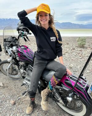 Cody Renee Cameron Instagram - Off the grid in Death Valley. 🏜️ 3 days of ripping thru the most incredible scenery: Bad Water Basin, Dante’s View, 20 Mule Road, Tecopa Hot Springs, Furnace Creek, Mesquite Sand Dunes and best of all, no cell phone reception. Only 3.5hrs outside LA or 1.5hrs outside Vegas. 

Follow @ironponyshow for this episode coming soon! 

Shoutout to my riding buddies @jigger.la @dynaloya 
#DeathValley #Badwaterbasin #dantesview #bikerbabe #chickswhoride #sportsternation #bikerchicksofinsta
