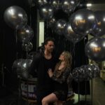 Coeur de Pirate Instagram – Prime night ce soir ! Et bonne journée internationale des droits de la femme parce que c’est toujours pas évident même en 2024. Love all the womxn in my life; et beaucoup d’amour pour celles qui portent @dals_tf1 en coulisses et devant les caméras ♥️