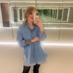 Coeur de Pirate Instagram - Wow, pas en sweat pants. 💁🏼‍♀️