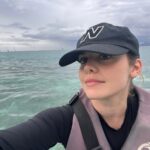 Coeur de Pirate Instagram - Moi sur le paddle dans l’océan avant que ma thalassophobie embarque